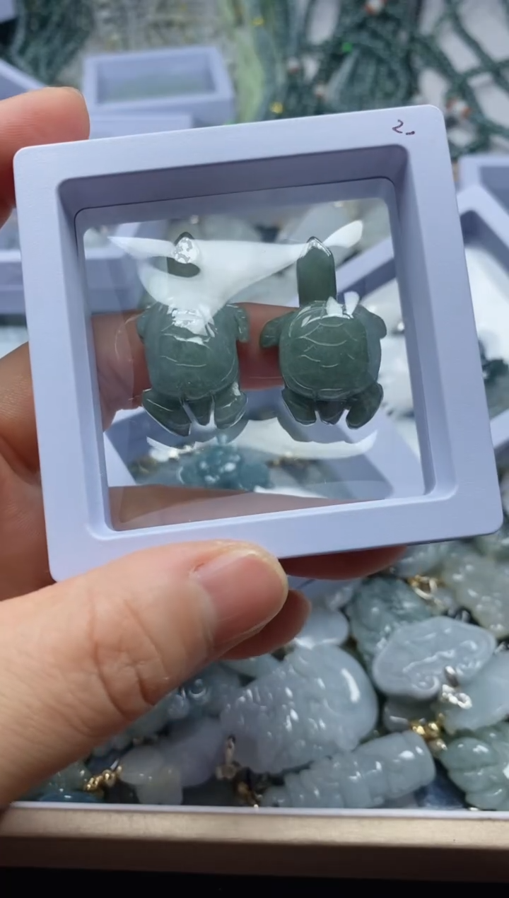 【闪购商品】翡翠吊坠(不含链)未镶嵌34675