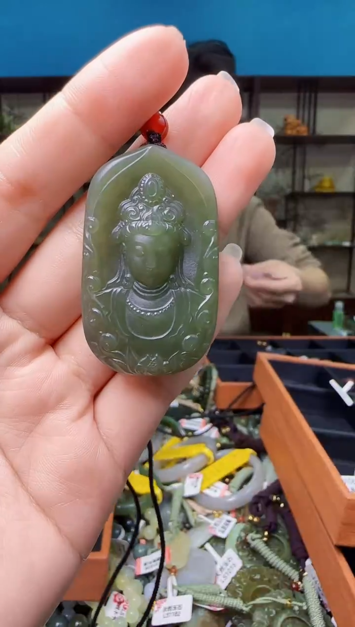 颈饰未镶嵌和田玉1