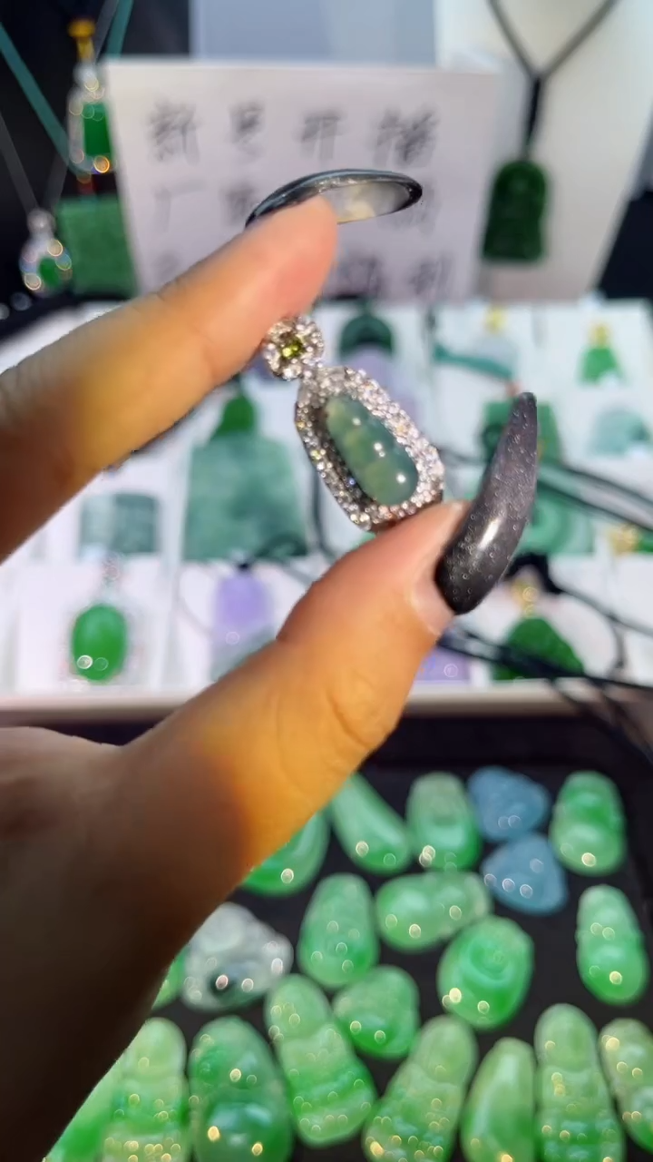 【闪购商品】翡翠手串银S925镶嵌翡翠颈饰925银镶嵌天然翡翠吊坠