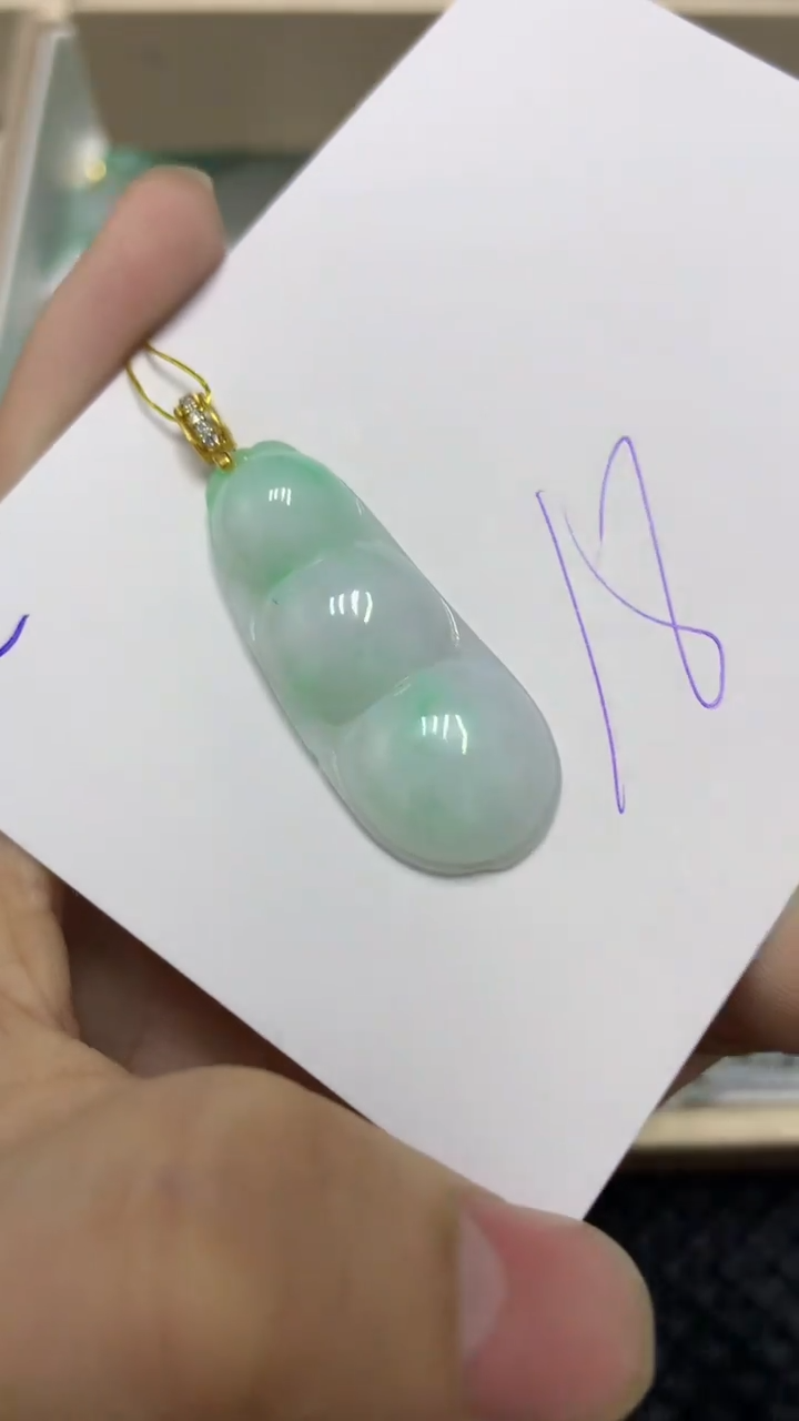 颈饰未镶嵌翡翠缅甸A货翡翠