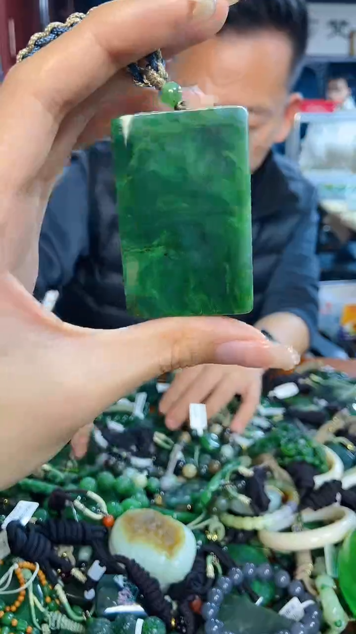 未镶嵌和田玉挂件1