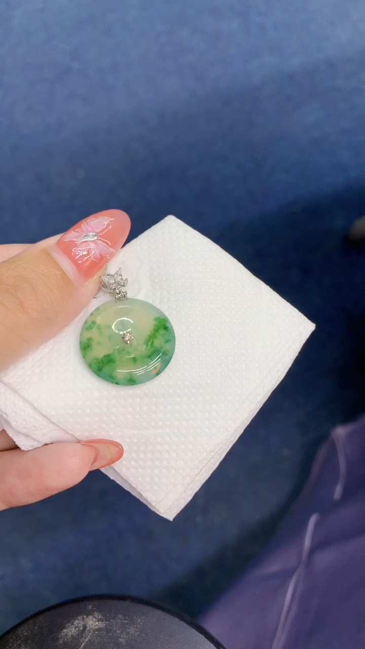 颈饰18K金镶嵌翡翠1