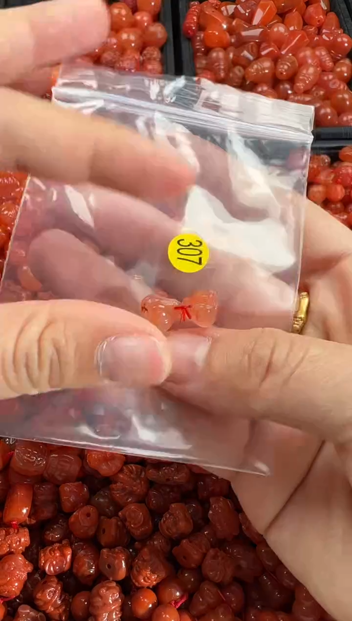 【闪购商品】南红玛瑙颈饰未镶嵌1