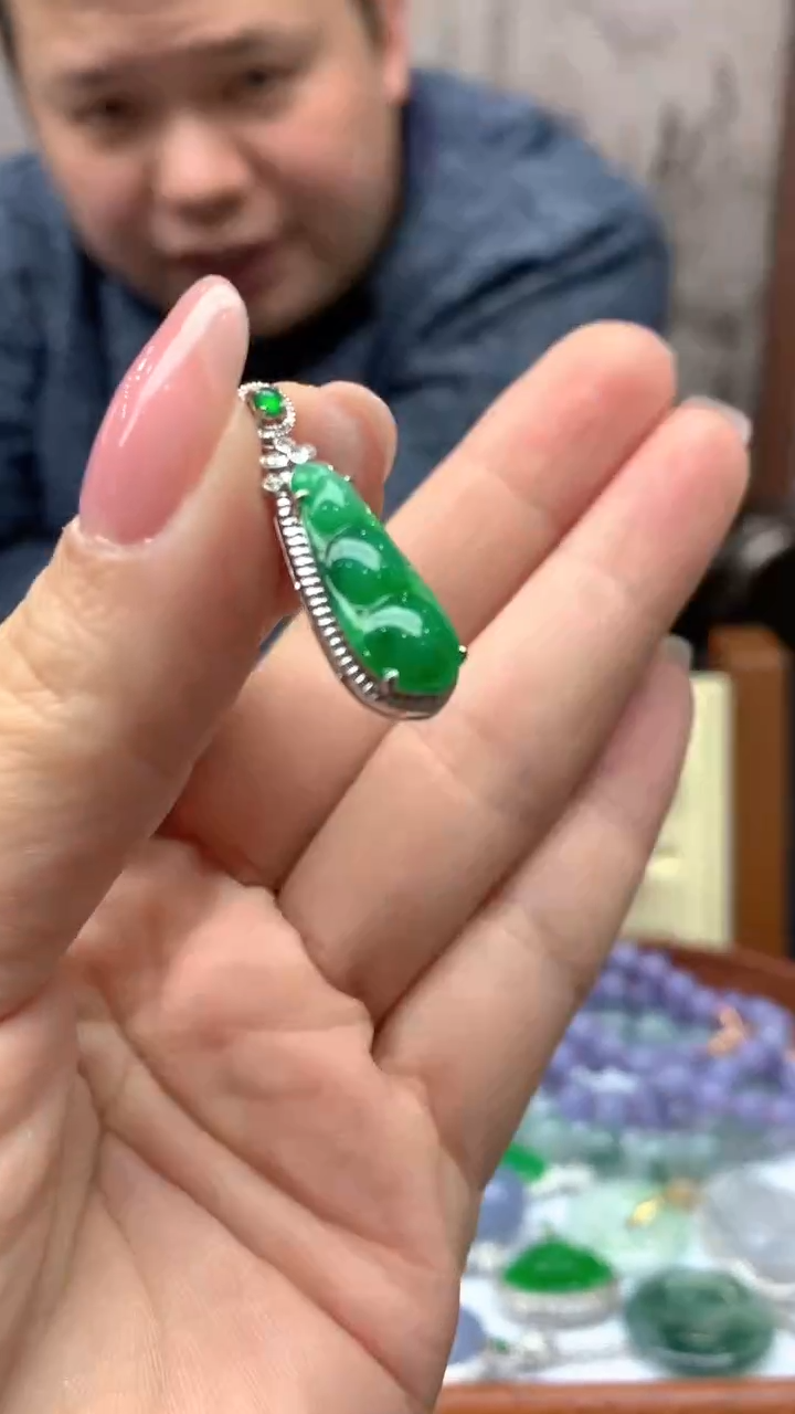 【闪购商品】翡翠颈饰18K金镶嵌167-天然翡翠