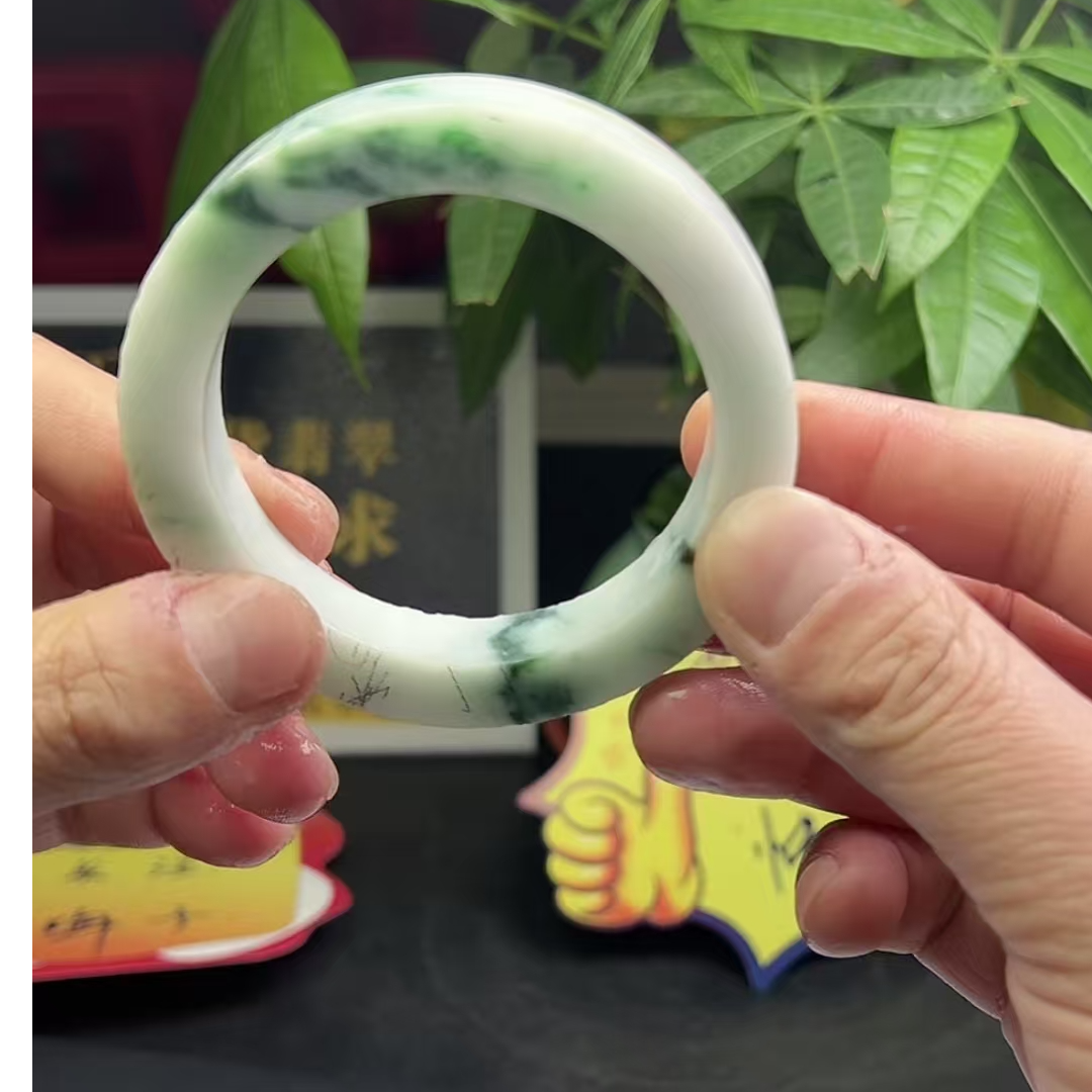 缅甸翡翠手镯定制