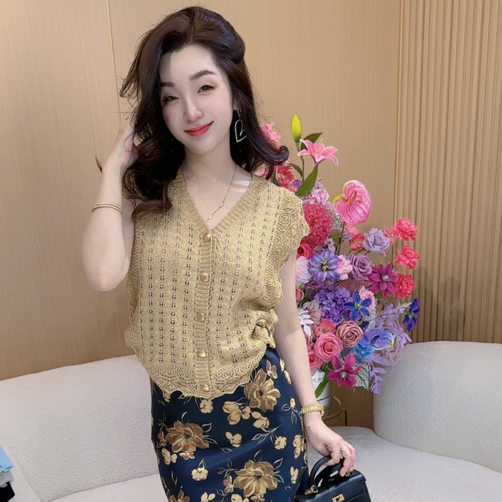 小满服饰【熠熠生辉】夏款唯美浪漫法式简约设计款针织荷叶边短袖