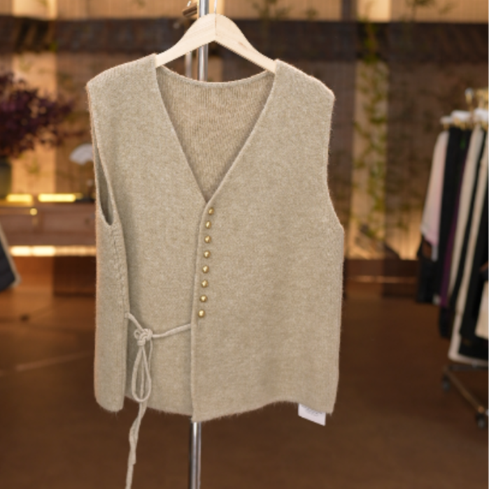 2042女式复古针织马甲开衫马夹秋冬外搭短款女休闲上衣