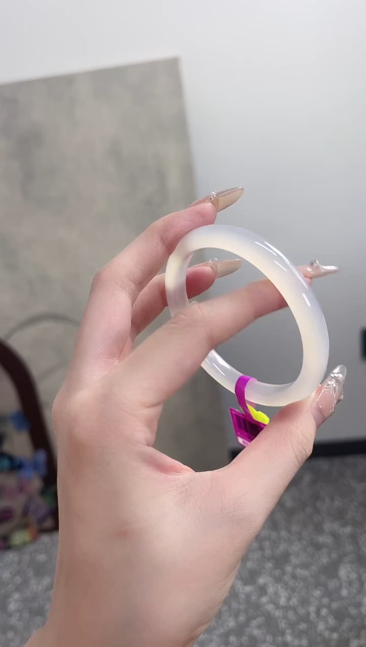 【闪购商品】玛瑙/玉髓手镯未镶嵌58-59圈 需要包容1