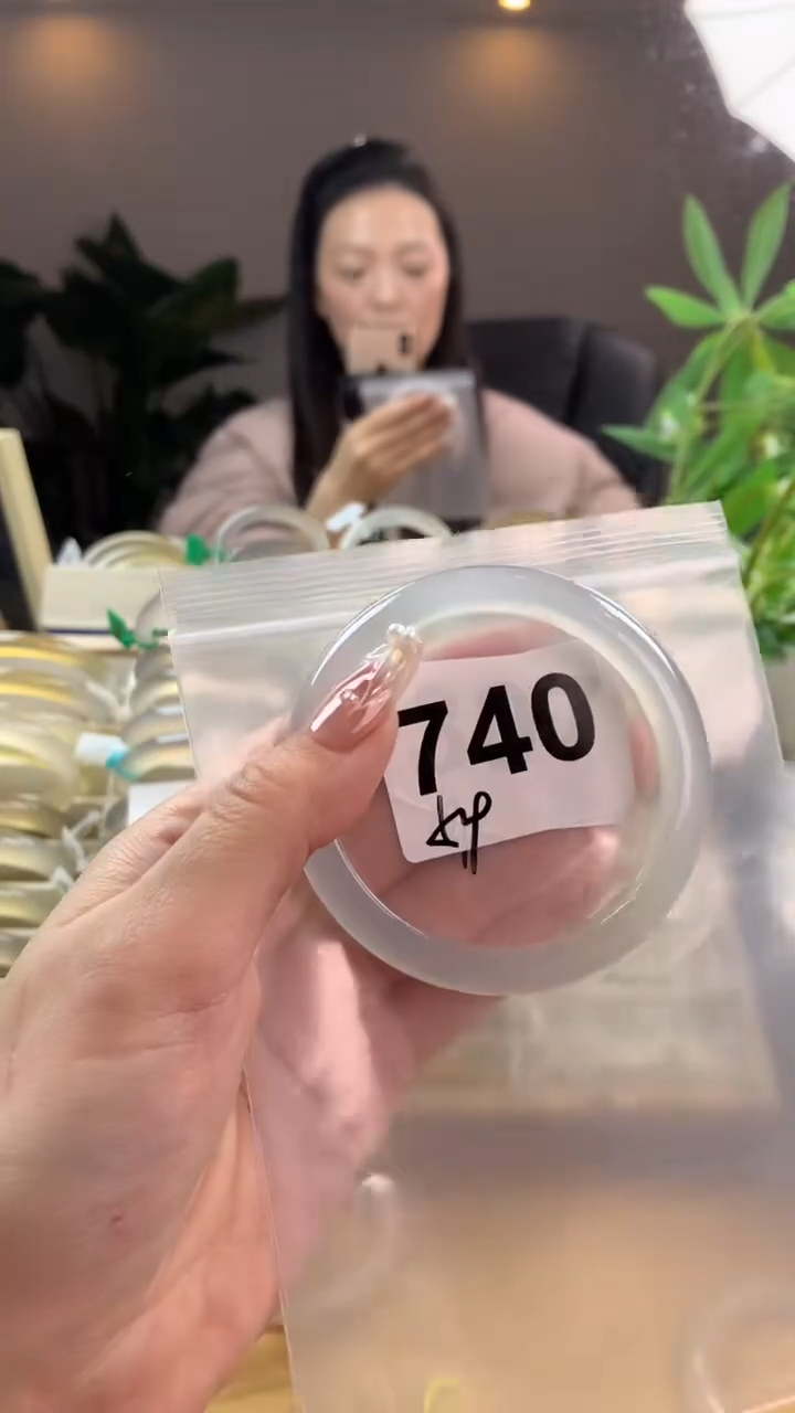 【闪购商品】玛瑙/玉髓手镯未镶嵌740