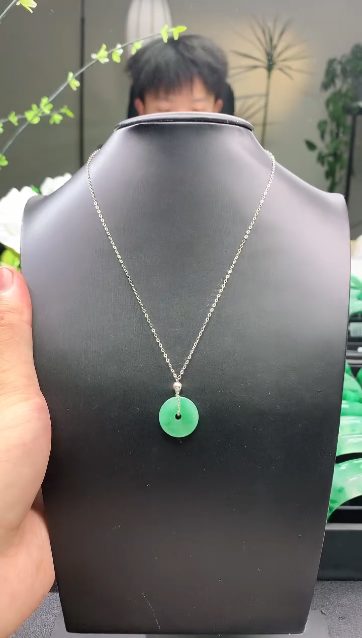 【闪购商品】石英质玉项链银S925镶嵌项链