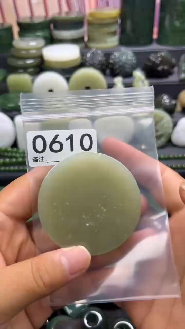 和田玉未镶嵌珠宝半成品镯芯