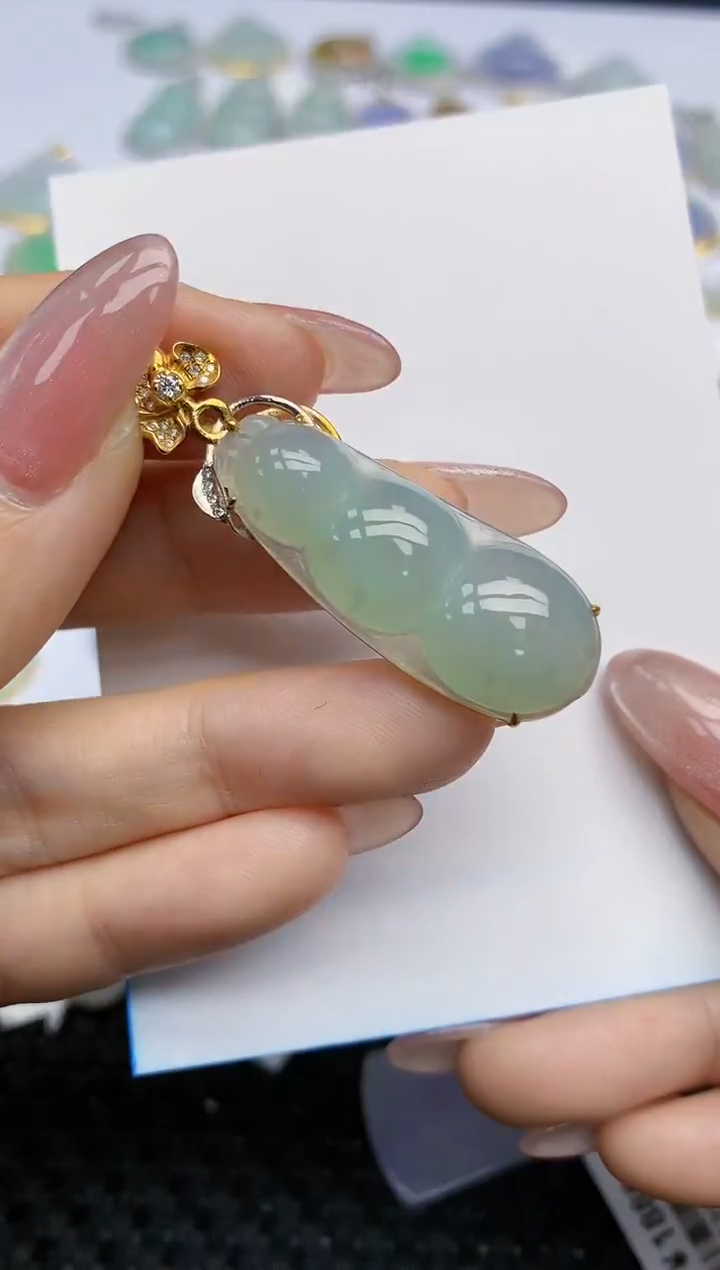 【闪购商品】翡翠挂件18K金镶嵌天然翡翠A货