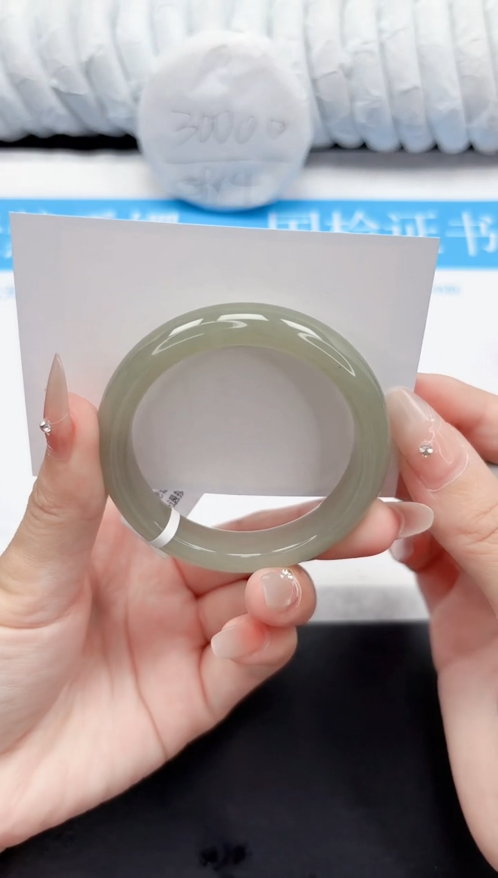 手镯石英质玉未镶嵌95-52.6DG