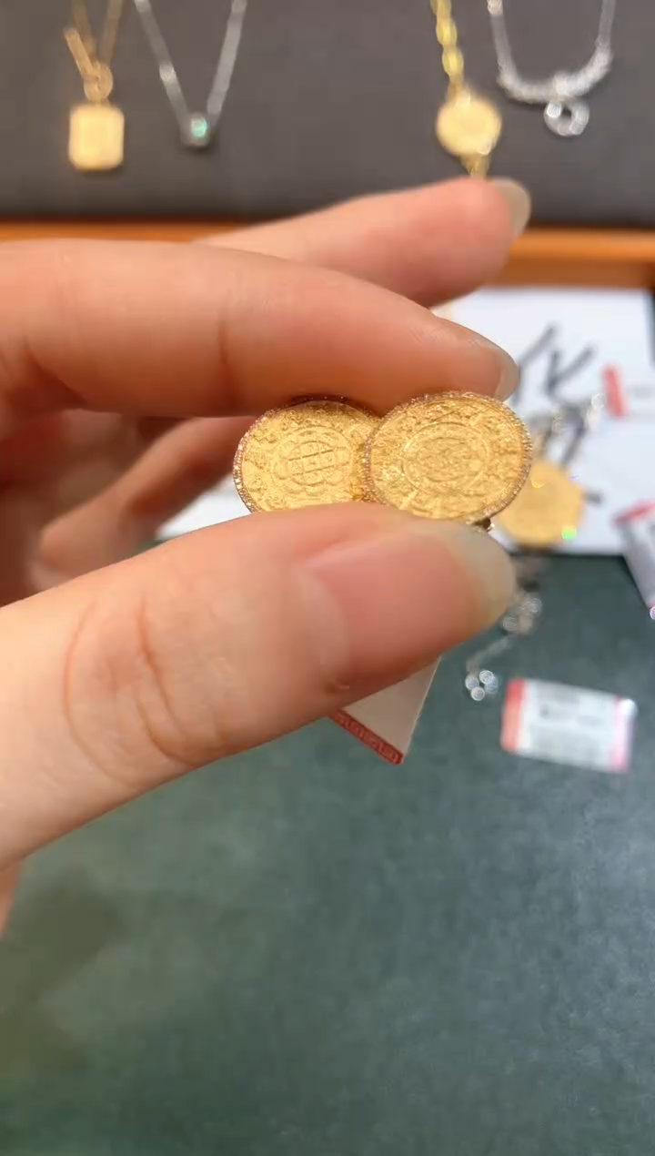 吊坠18K金镶嵌钻石多样性发其一E534|1380