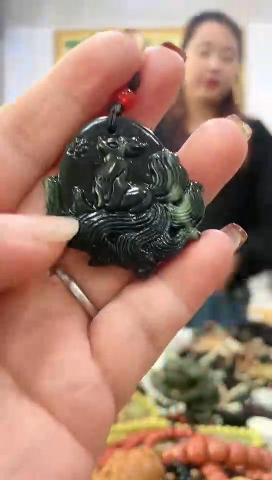 未镶嵌岫玉摆件 1