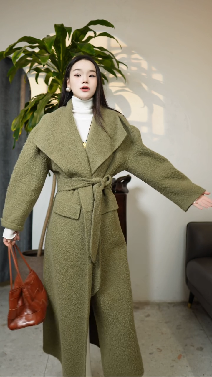 牛油果绿shangyi腰带款大衣 M码