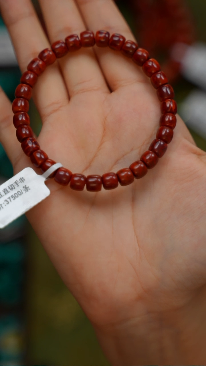 南红玛瑙未镶嵌珠宝奇石B042