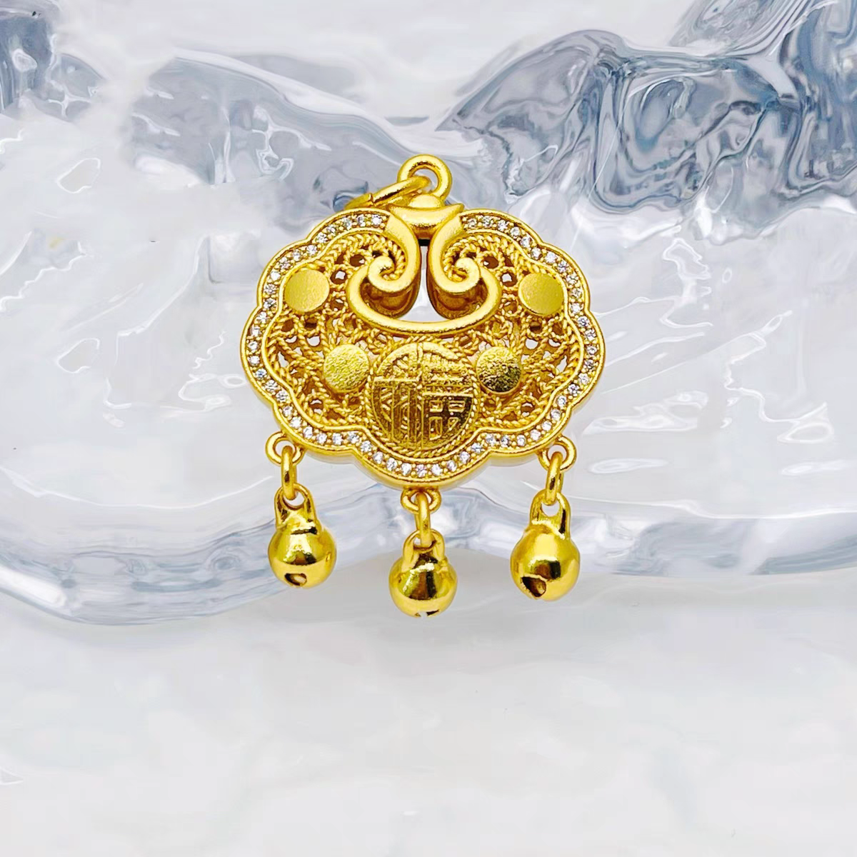 吊坠 高端轻奢黄金色饰品点钻平安锁A2012M0208