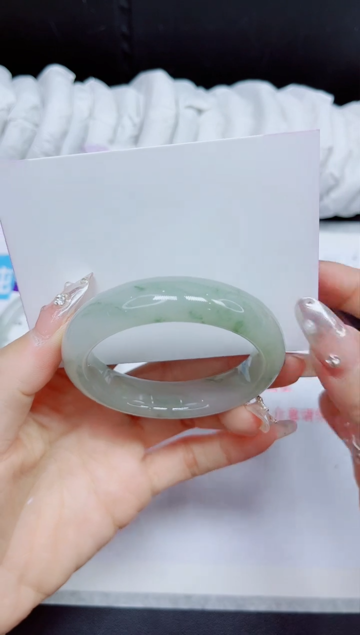 石英质玉手镯未镶嵌191.