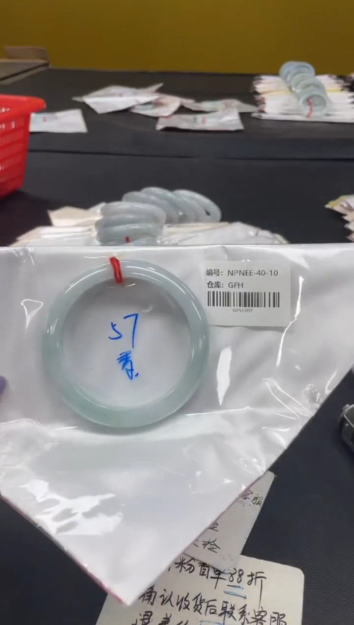 未镶嵌手镯翡翠翡翠手镯