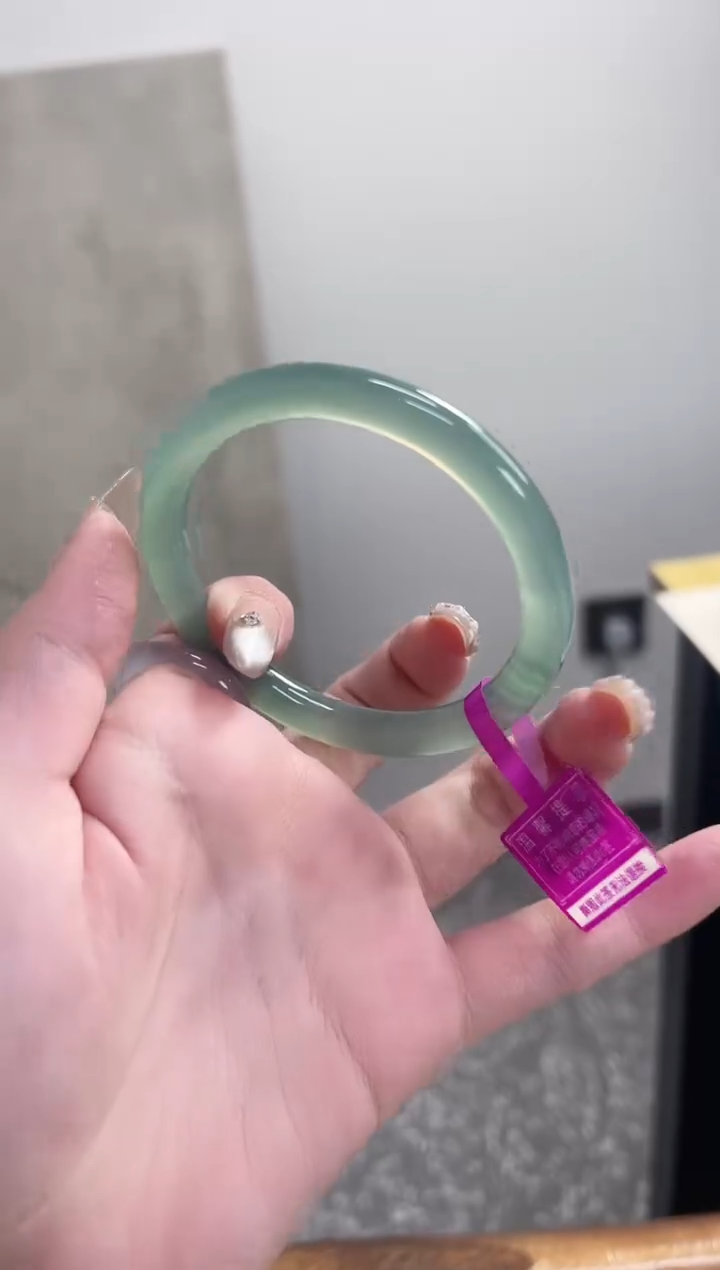 【闪购商品】玛瑙/玉髓手镯未镶嵌56-57圈 需要包容圆条