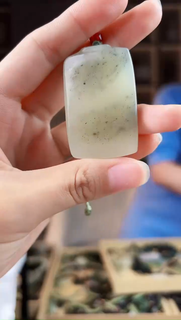 颈饰未镶嵌和田玉拍一发一，多样性发货