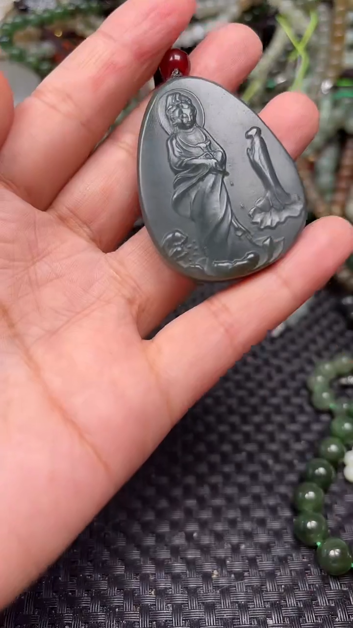 和田玉未镶嵌颈饰1