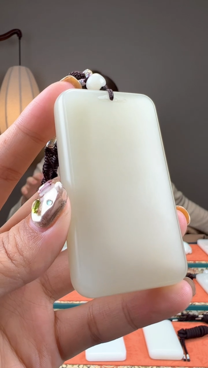 【闪购商品】和田玉颈饰未镶嵌1