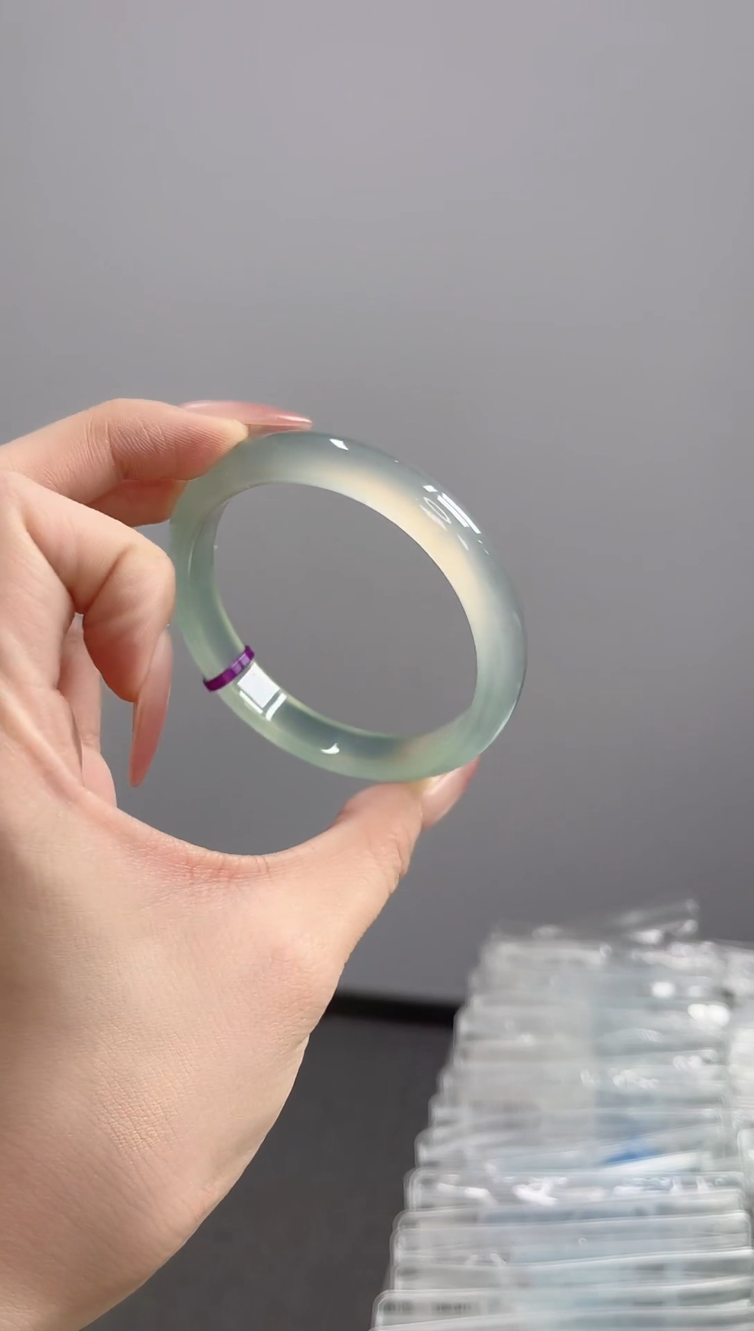 玛瑙/玉髓手镯未镶嵌57-58圈