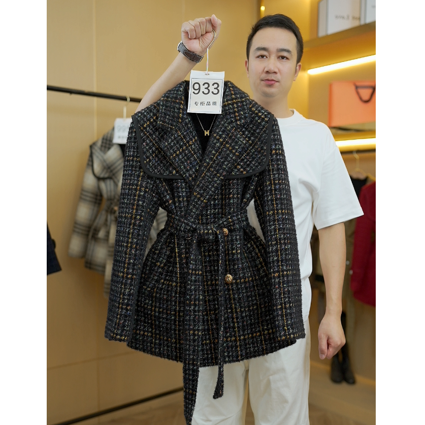 933新款气质百搭显瘦时尚设计师款外套