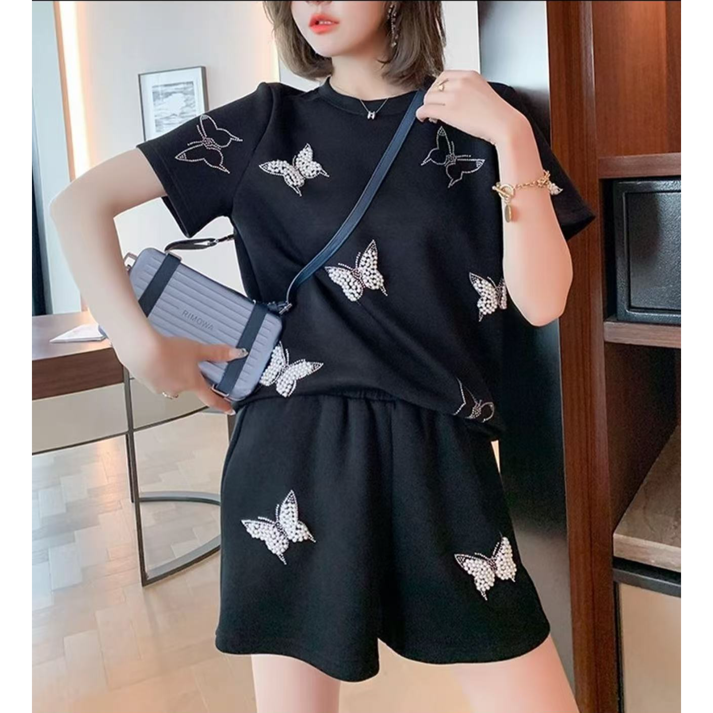 欧货夏季新款圆领钉珠蝴蝶短袖T恤+高腰休闲宽松短裤大码套装女潮