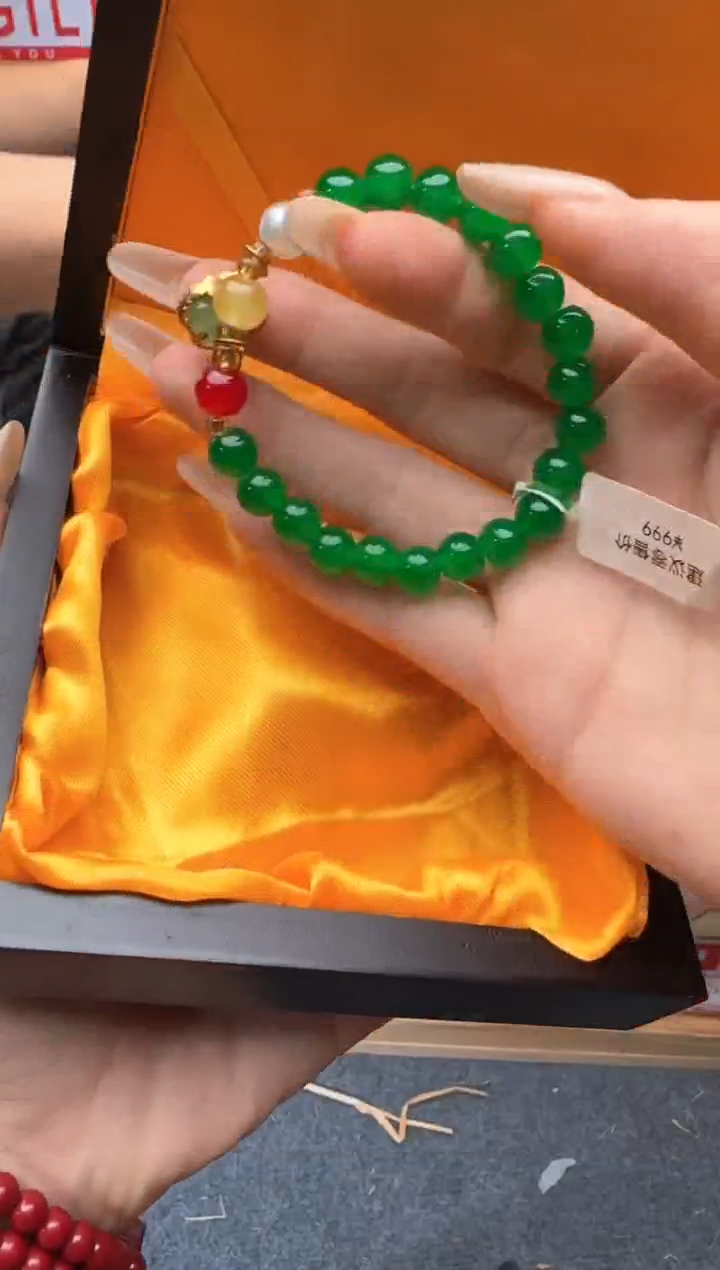 精美手串（无礼盒）