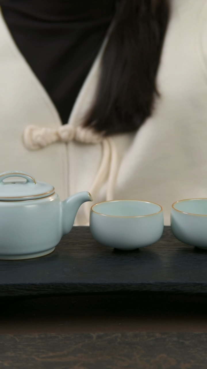 【闪购商品】杯汉瓦壶1999赠送两只居善杯
