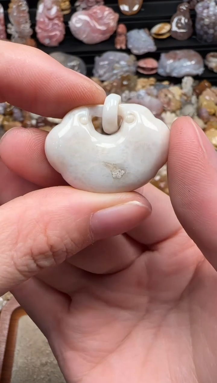 颈饰未镶嵌硅化珊瑚（珊瑚玉）600