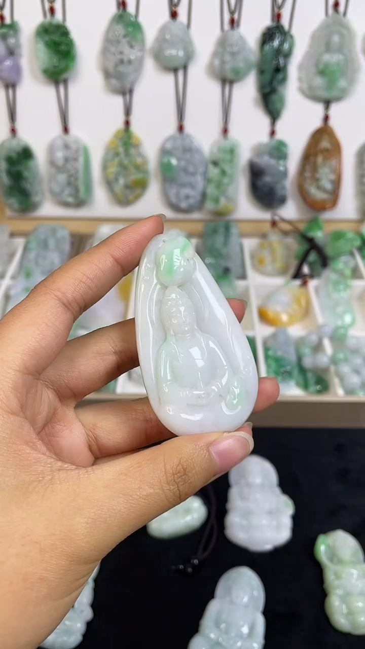 颈饰未镶嵌翡翠1