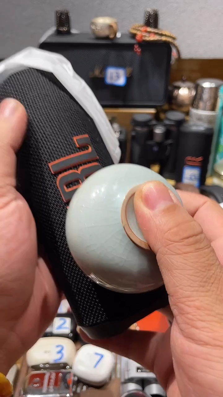 瓷片闪购商品 如图所示