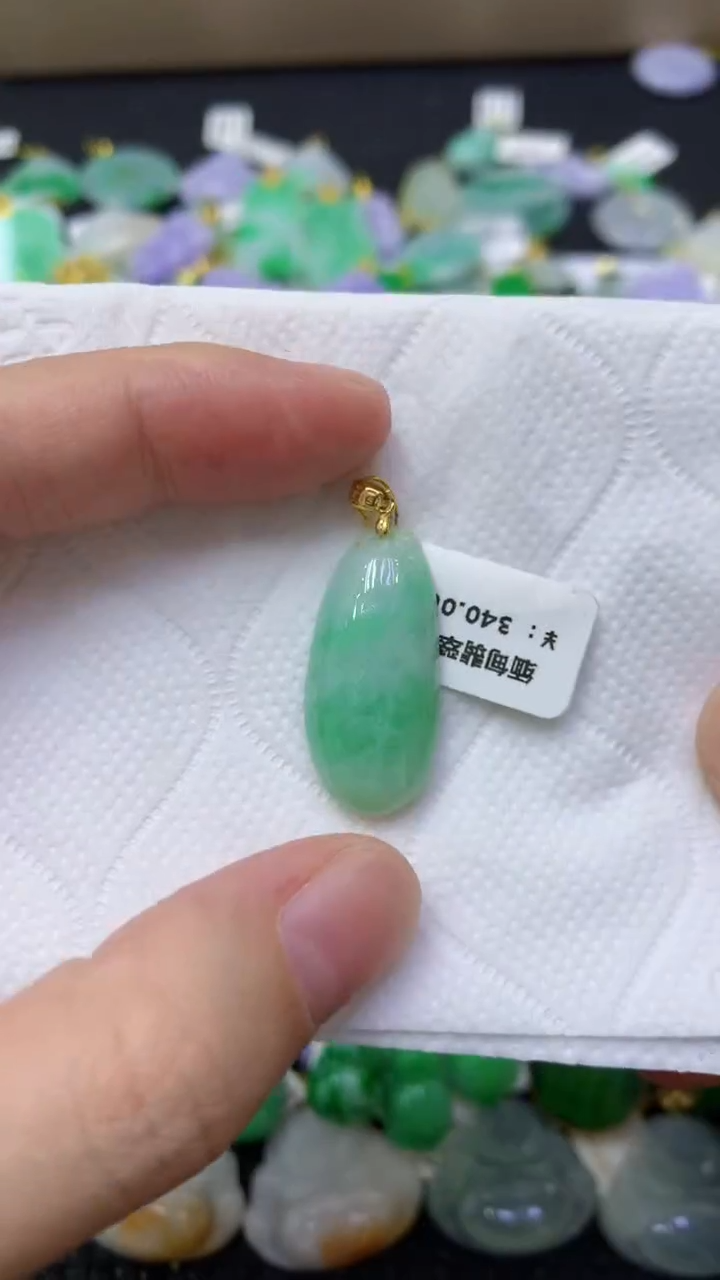 颈饰未镶嵌翡翠天然缅甸翡翠A货