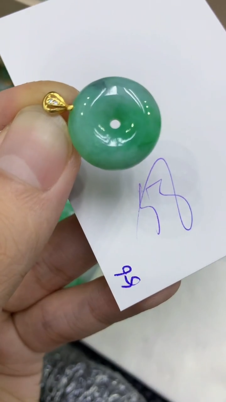 颈饰未镶嵌翡翠缅甸A货翡翠