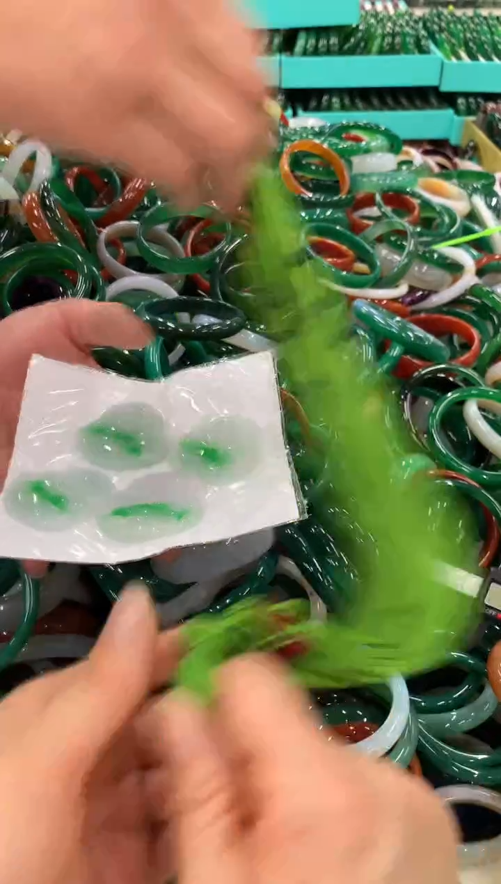 手镯玛瑙/玉髓未镶嵌333333333333