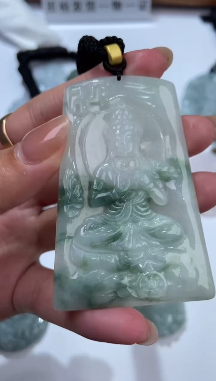 翡翠未镶嵌挂件2204796   