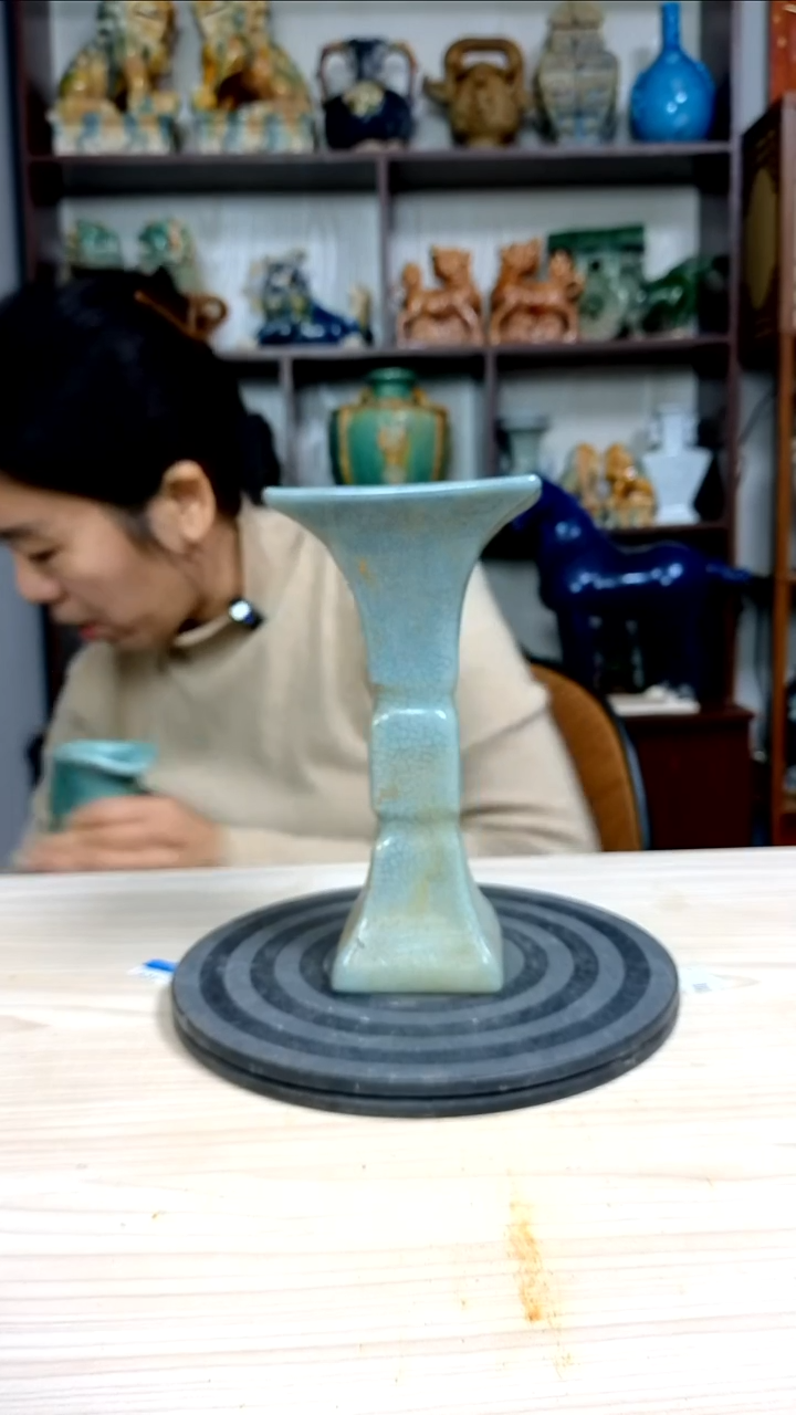 经典精美复古风格瓷器