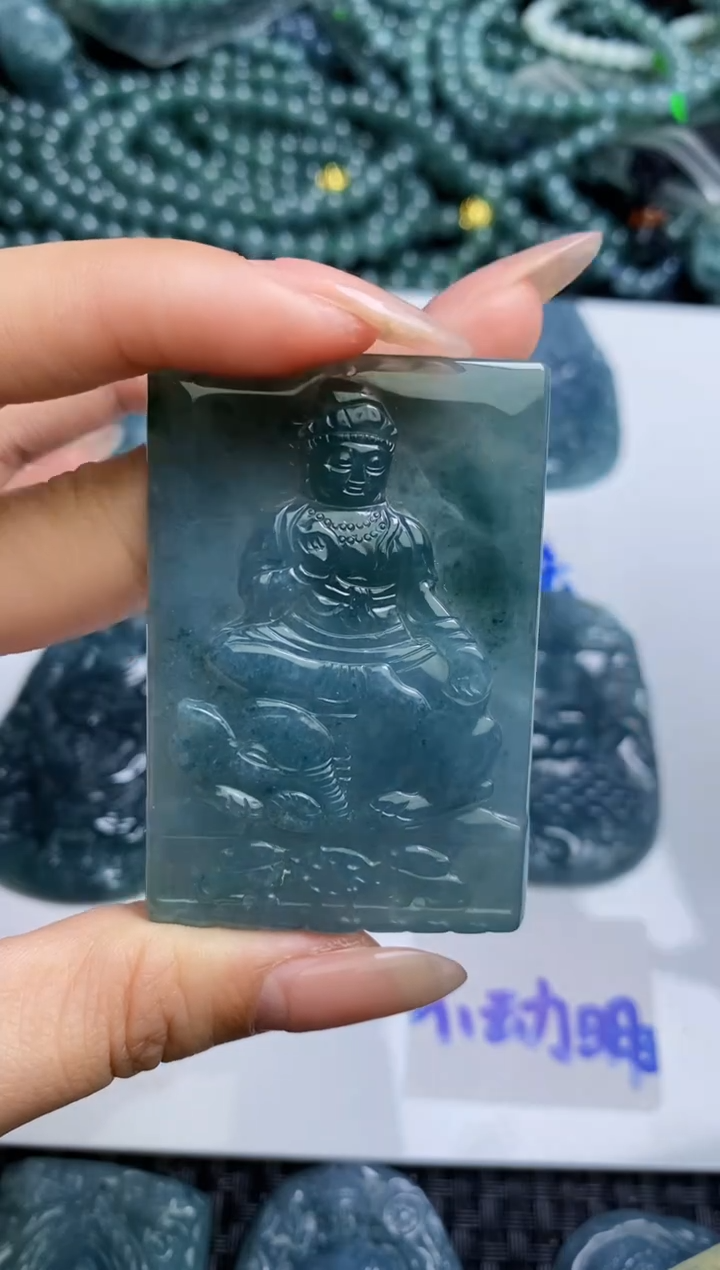 【闪购商品】翡翠颈饰未镶嵌         