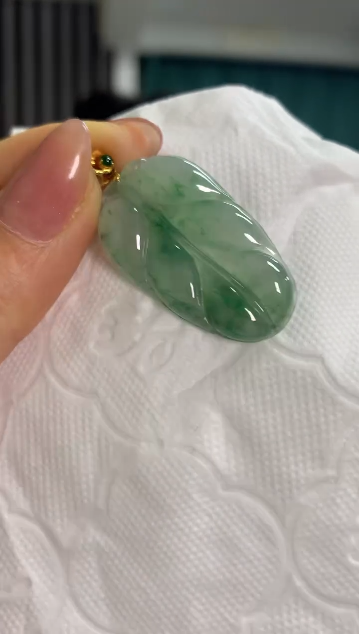 吊坠(不含链)18K金镶嵌翡翠叶子
