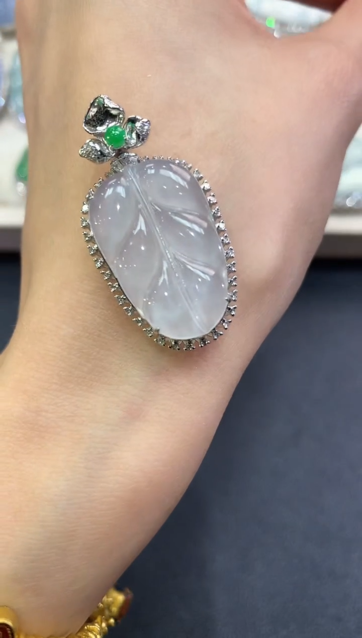 【闪购商品】翡翠吊坠(不含链)18K金镶嵌a126      