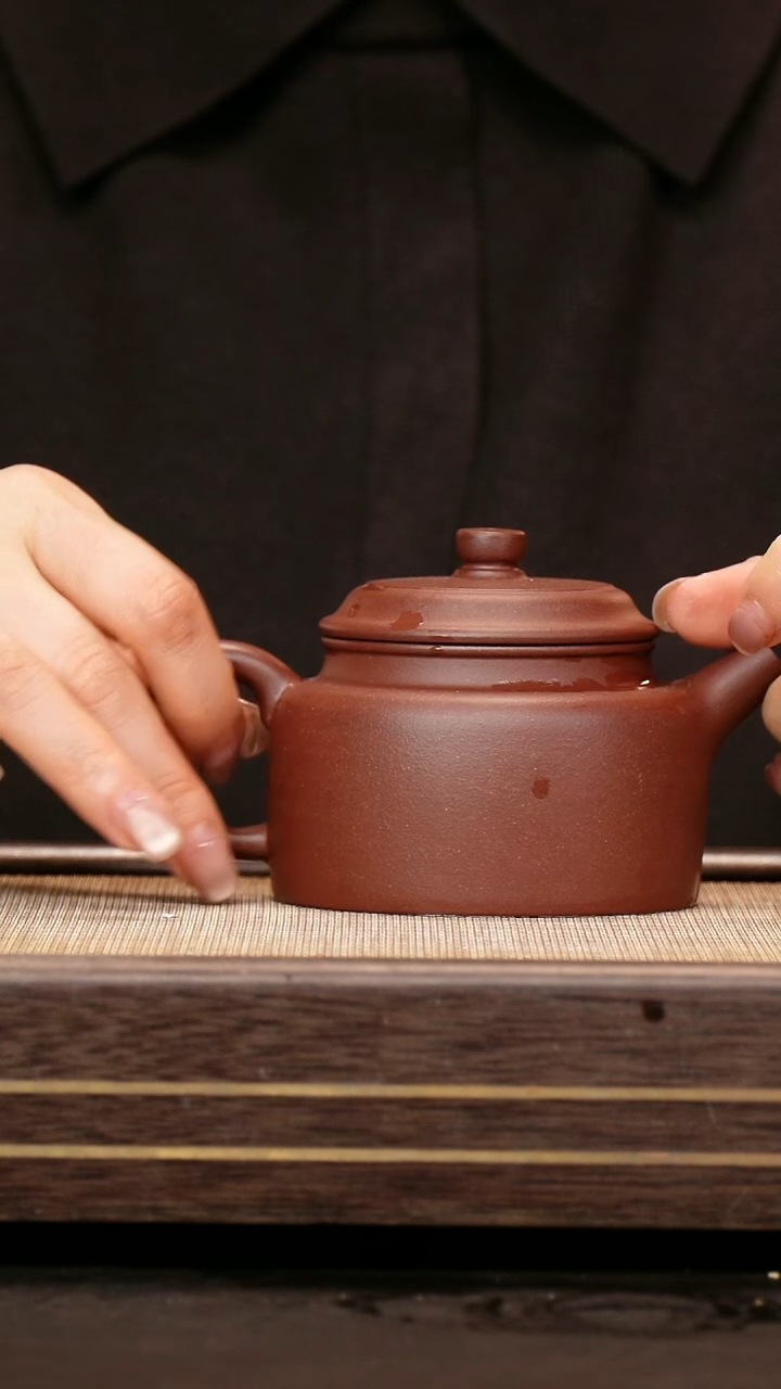 茶壶紫砂中槽清 德钟210cc·