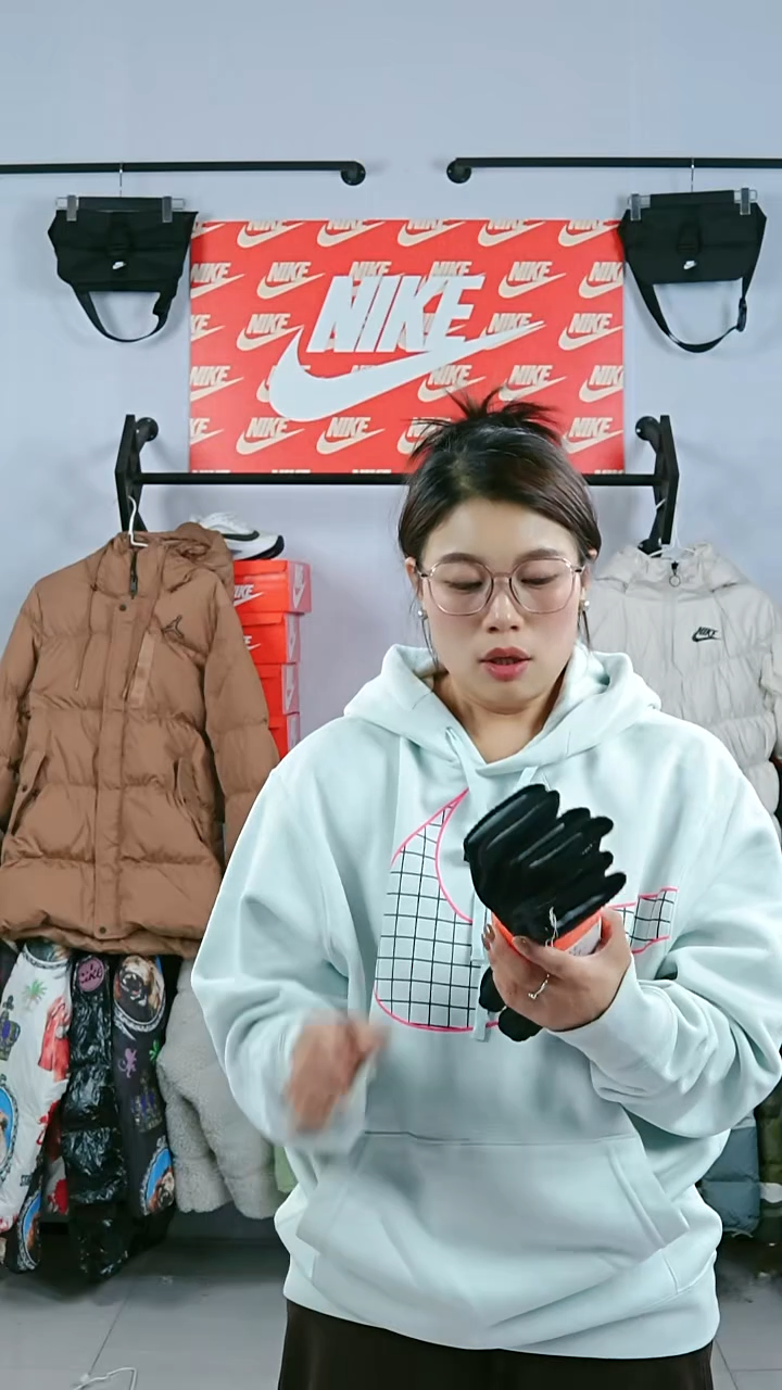 闪购编码Nike/Jordan运动衣以直播间过款为准尺码袜子3双39.9
