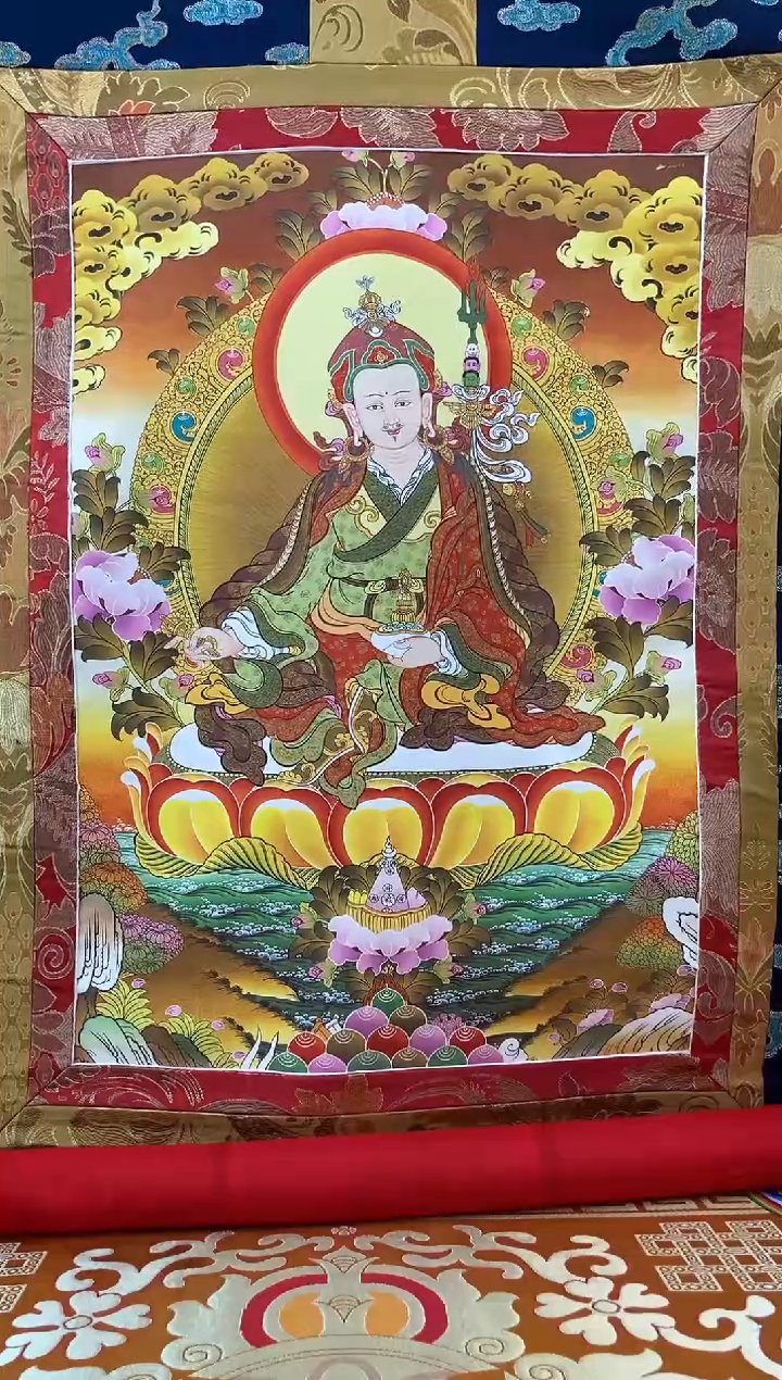 卷轴画1.3金色龙布 莲师 112