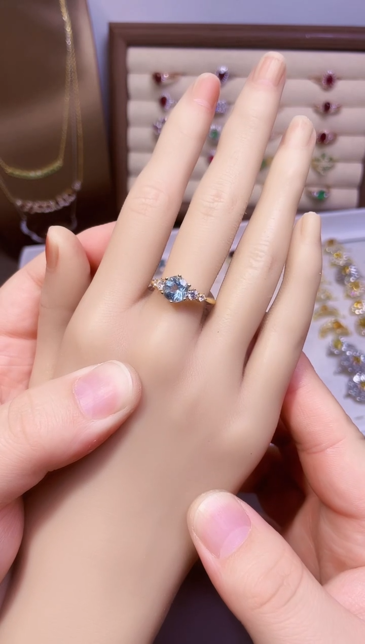 【闪购商品】海蓝宝石戒指银S925镶嵌一枚