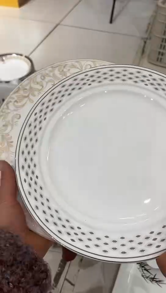 骨瓷2个盘子隆达骨瓷