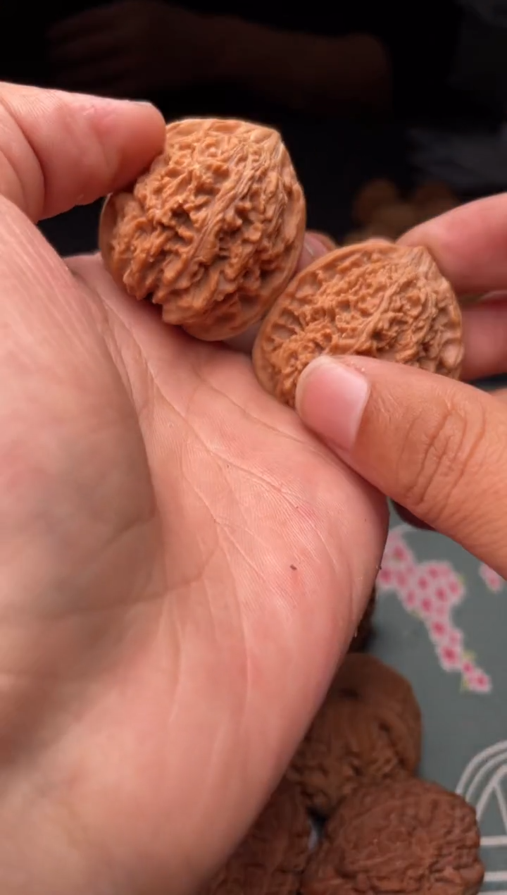 把件文玩核桃a349  满天星 